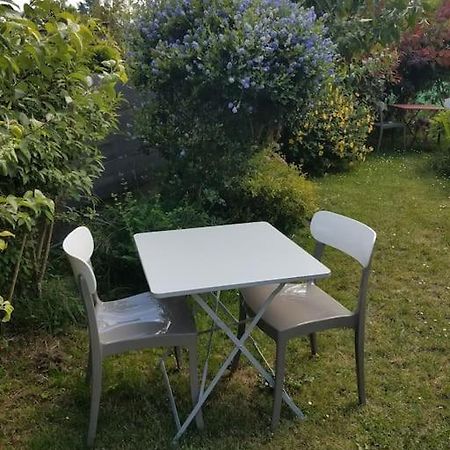 Petit Logement Sur Jardin Apartamento Saint-Herblain Exterior foto