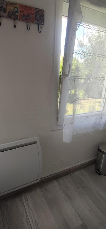Petit Logement Sur Jardin Apartamento Saint-Herblain Exterior foto